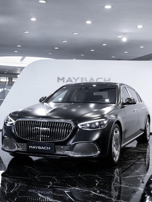 成都205岚图汽车的售后服务让用户无忧出行，迈巴赫未来的豪华车趋势